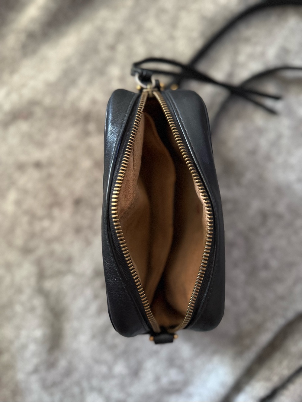 (AUTHENTIC) Gucci Black GG Marmont matelassé mini bag (Pre-owned) - Picture 7 of 9